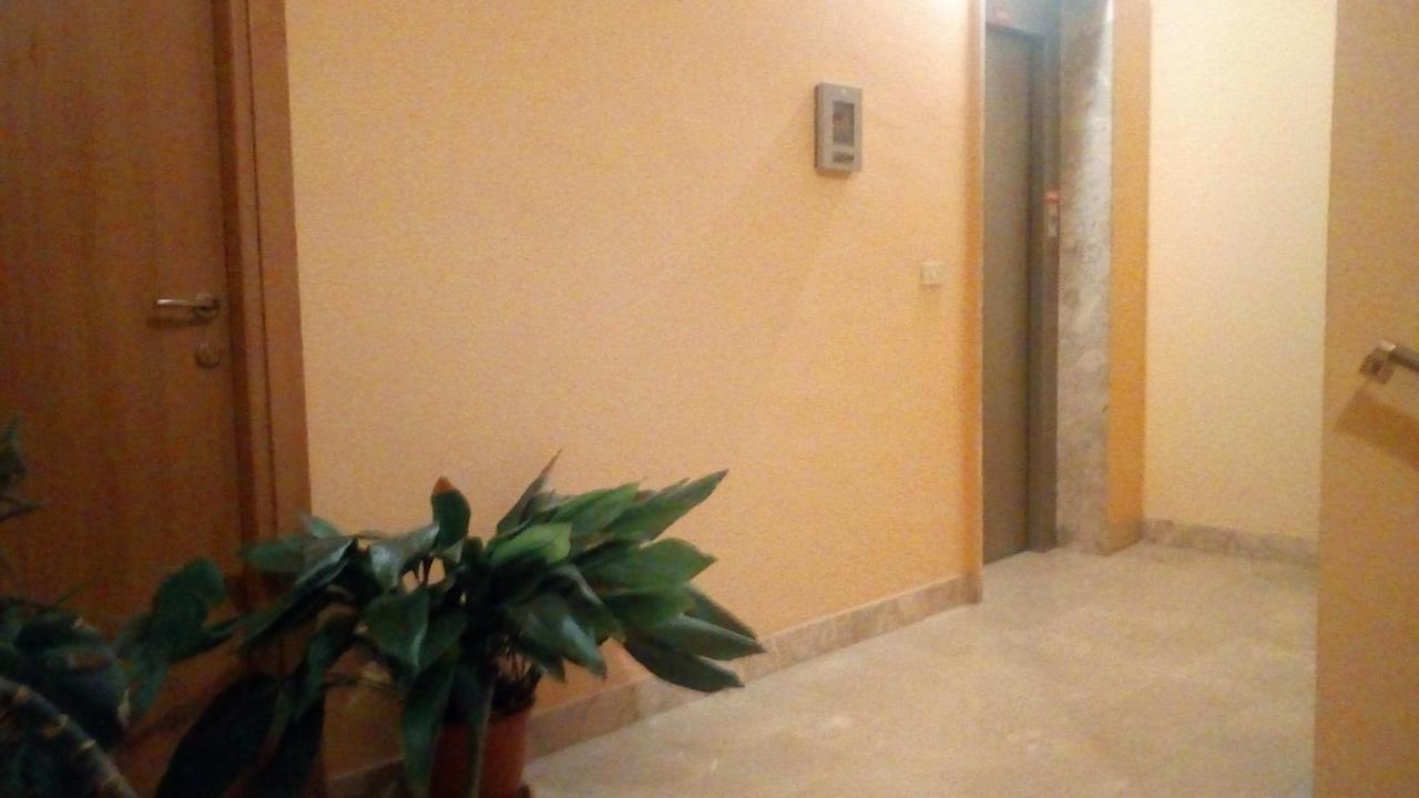 B&B 5 Int 5 A Enna Kore 外观 照片